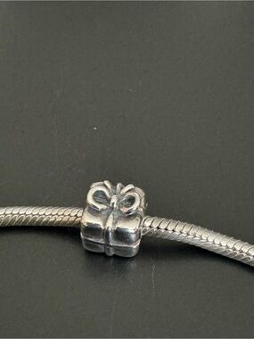 Pandora Retired 925 Sterling Silver “Present” Bead Charm